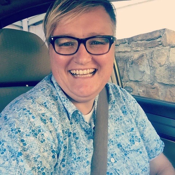 Meet your Posher, Amy - Picture 3 of 3