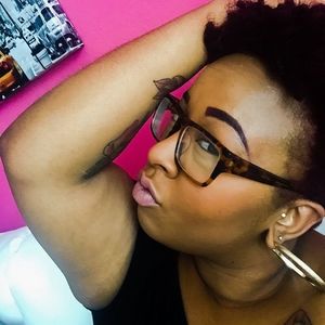 Meet your Posher, Ashlye