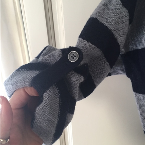 SOLD IN BUNDLE LOFT Sweater dress - Picture 3 of 3