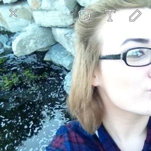 Meet your Posher, Olivia