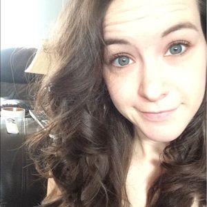Meet your Posher, Candace