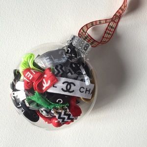 Large Holiday Ornament w/HairTies