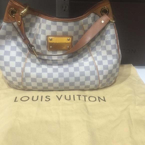Louis Vuitton Galleria Damier PM