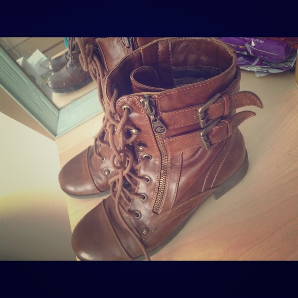 Guess Combat Boots