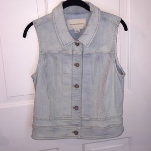 Anthropologie Light Wash Denim Vest size M