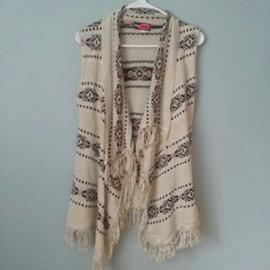 Sleeveless cardigan