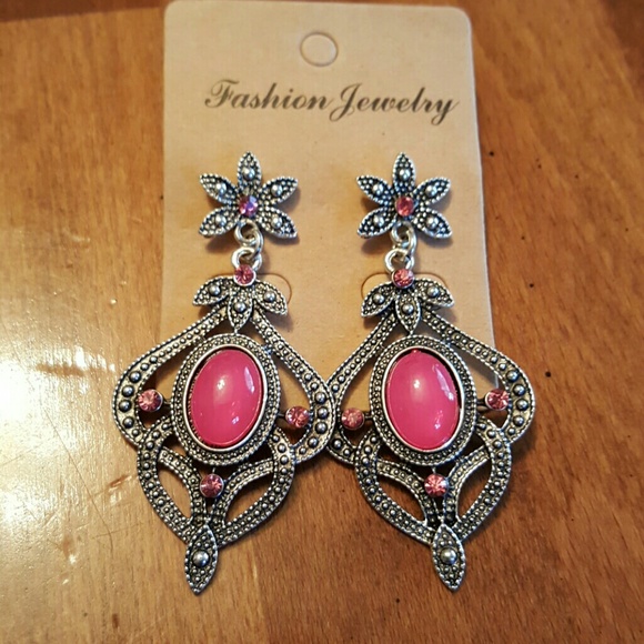 Jewelry - Antique Styled Dangle Earrings