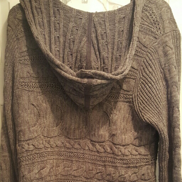 Sweater - Picture 3 of 4