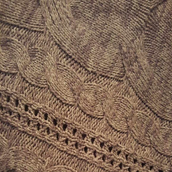 Sweater - Picture 4 of 4