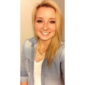 Meet your Posher, Hannah