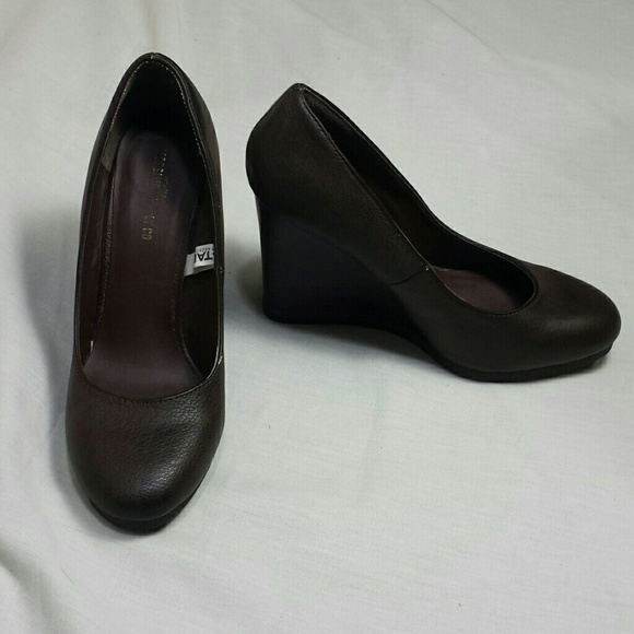 Brown Wedges