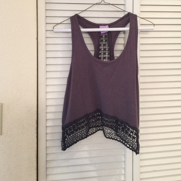Urban Outfitters Tops - FINAL PRICE Urban outfitters crop top