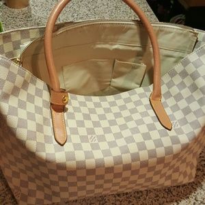 Louis Vuitton Purse