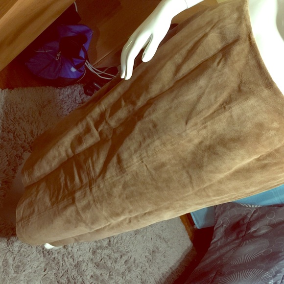20W Fully lined Suede Skirt