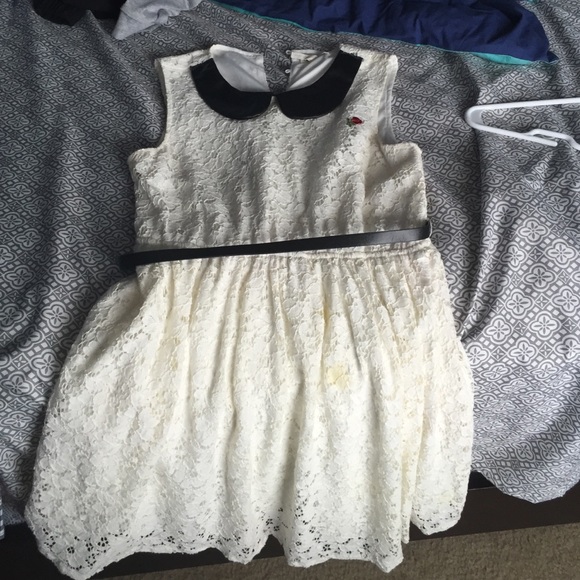 Lace dress - Picture 1 of 1