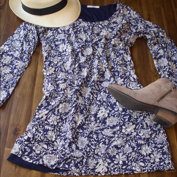 70's inspired A-line dress w/ slight bell sleeves