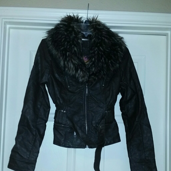 Beautiful medium jacket - Picture 2 of 4