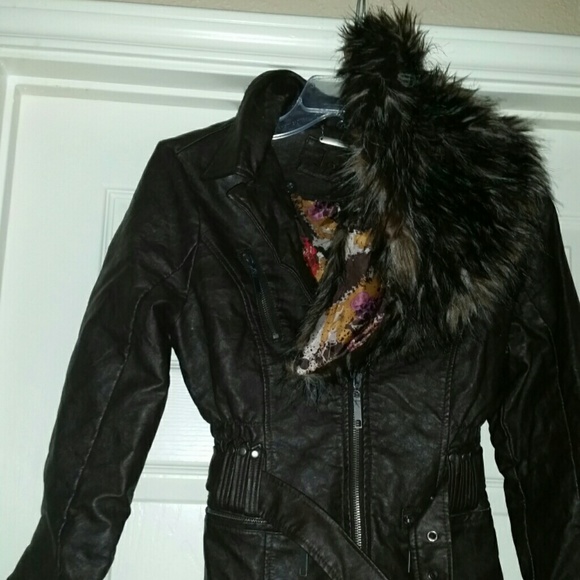 Beautiful medium jacket - Picture 3 of 4
