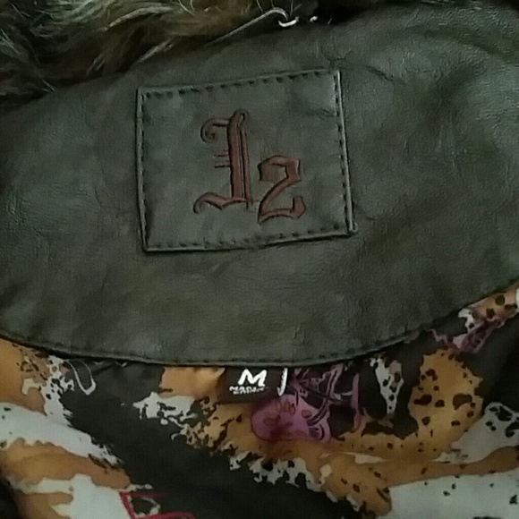 Beautiful medium jacket - Picture 4 of 4