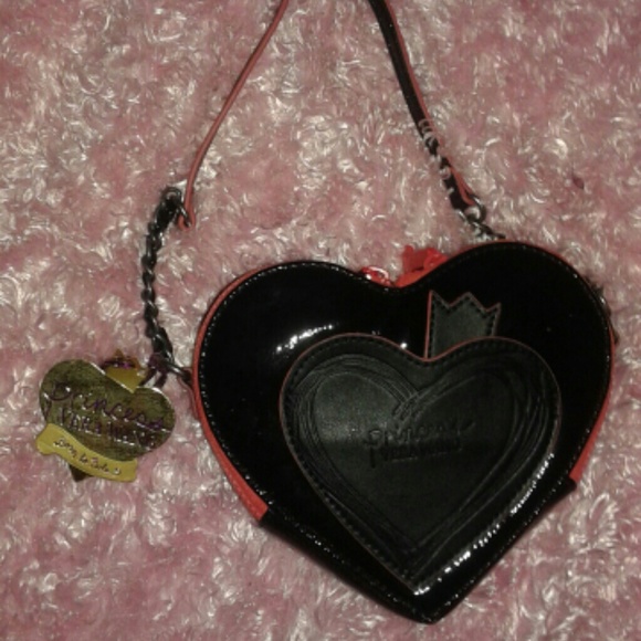 NEW Vera Wang Princess heart shaped purse - Picture 2 of 4