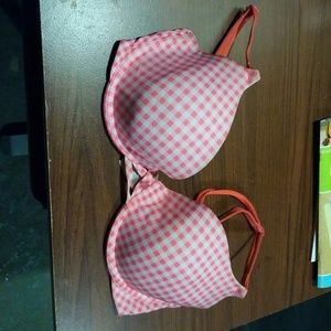 Victoriaa Secret Demi bra