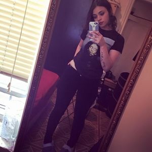 Meet your Posher, Crystal