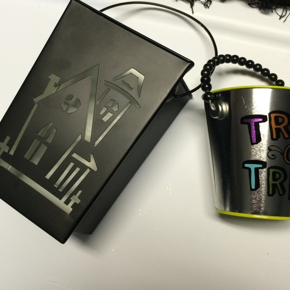 ❌SOLD❌ 🎃 Halloween Bundle - Picture 4 of 4