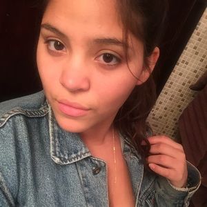 Meet your Posher, Lorena