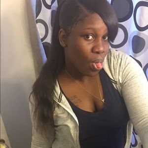 Meet your Posher, Candace