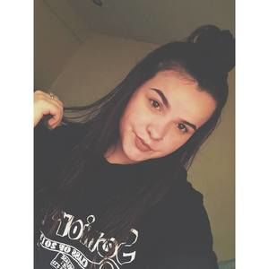 Meet your Posher, Olivia