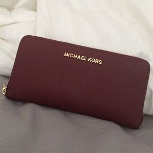 Michael Kors Jet Set Wallet