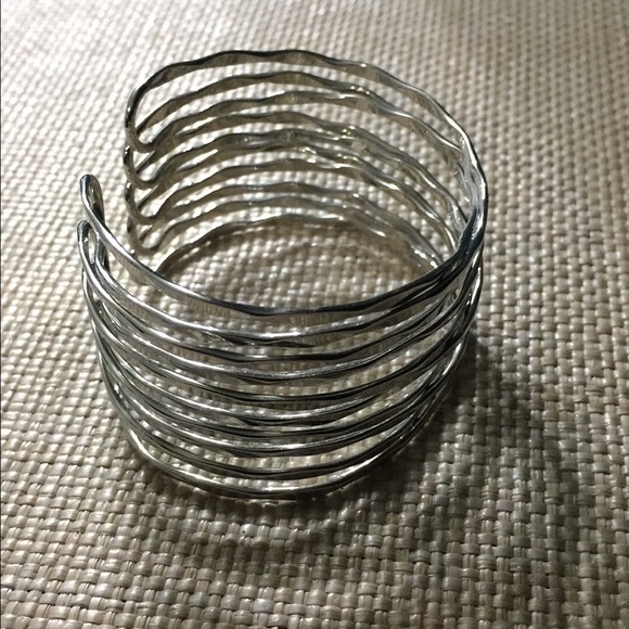 Premier design bracelet