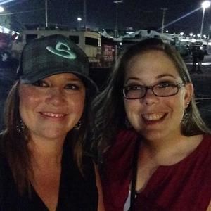 Meet your Posher, Leslie