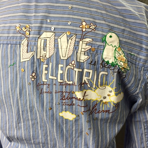 Early 2000s (2005) - Old Navy Striped Long Sleeve Dress Shirt - Picture 3 of 3