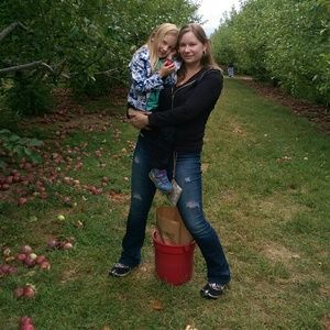 Meet your Posher, Alicia