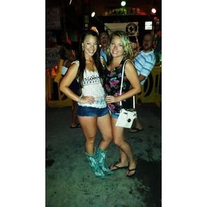 Meet your Posher, Caroline