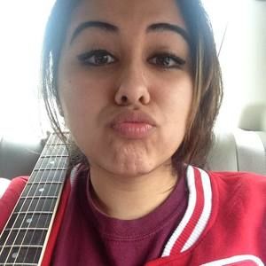 Meet your Posher, Rebeca