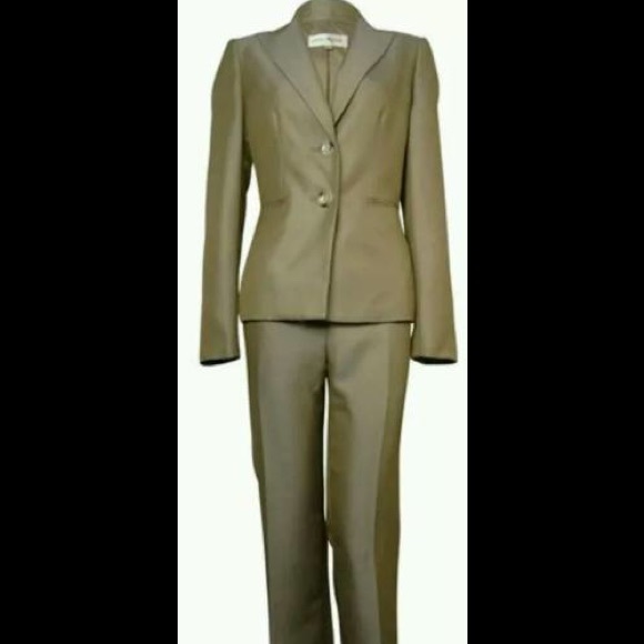 Taupe Women's Evan Picone pants suit