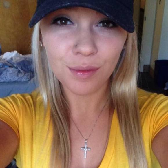 Meet your Posher, Alexis - Picture 1 of 1