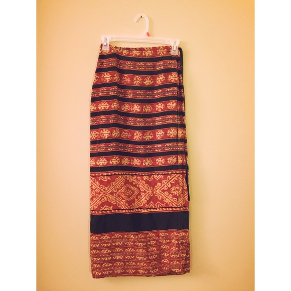 American Rag Dresses & Skirts - NWOT 🍁Beautiful wrap skirt