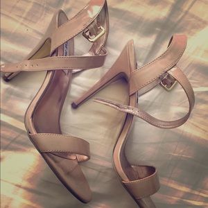 Steve Madden Nude heels