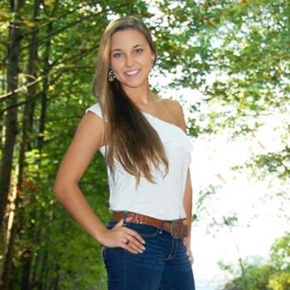 Meet your Posher, Ashley