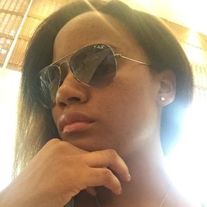 Meet your Posher, Latoya