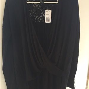 Forever 21 Twist Front Top, Size Small