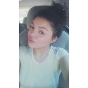 Meet your Posher, Victoria