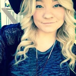 Meet your Posher, Alyssa