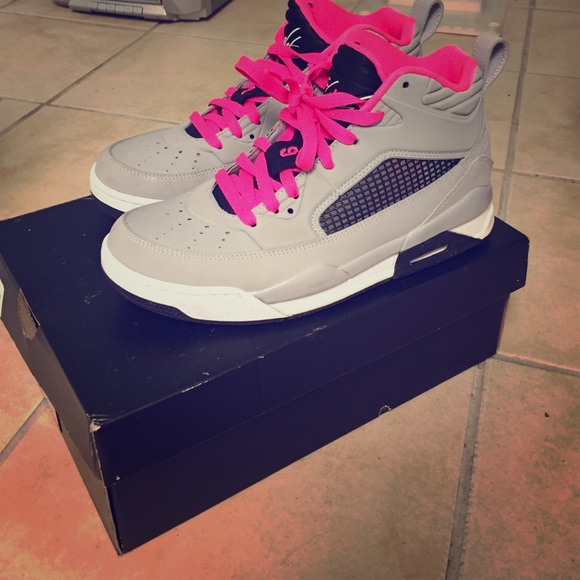 GIRLS JORDANS WORN ONCE LIKE NEW CONDITION