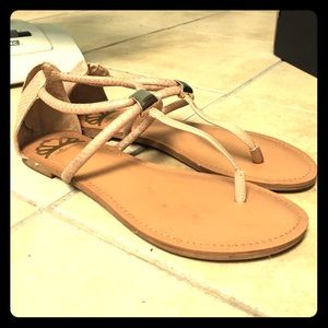LIKE NEW, fergalicious sandals. BY FERGIE