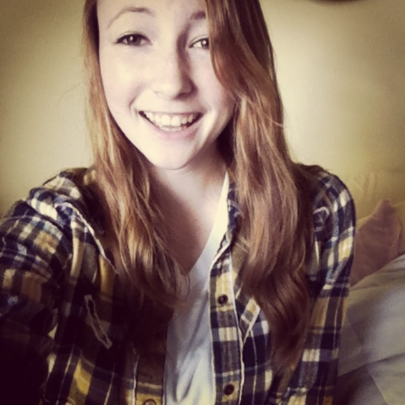 Meet your Posher, Mckayla - Picture 1 of 1