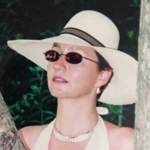 Meet your Posher, Perla